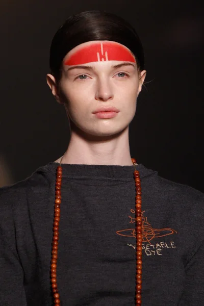 Look 2